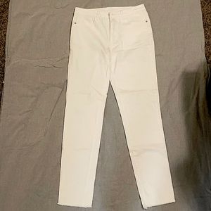 White high waisted jeans, size M, or size 6! :)